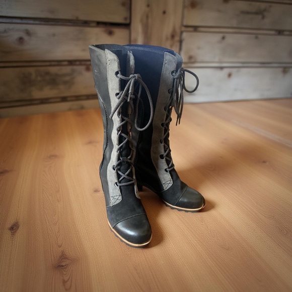 Sorel Black and Gray Cate the Great Lace-Up Boots - Picture 1 of 10